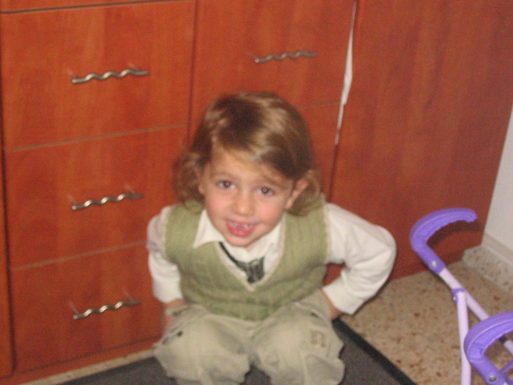 kids rosh hashanah 5766 008.jpg